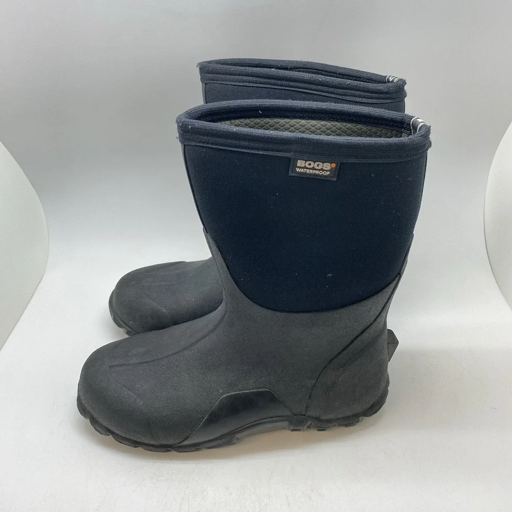 BOGS Classic Mid Calf Boots Mens 8 Black WP Snow Boot Workwear Shoes 61142-001